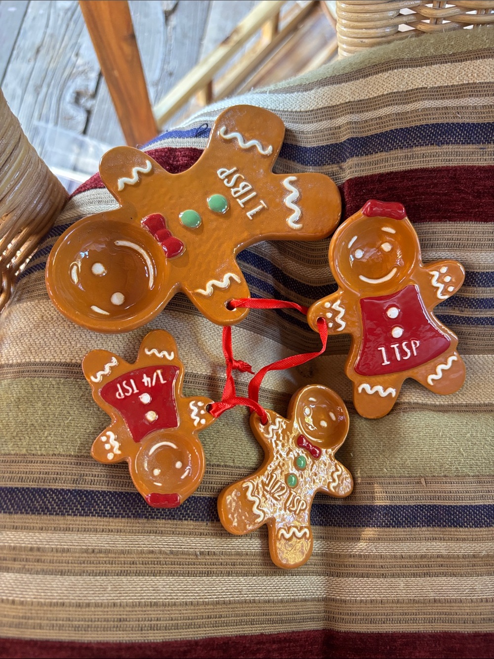 Gingerbread man measuring spoon set ceramic